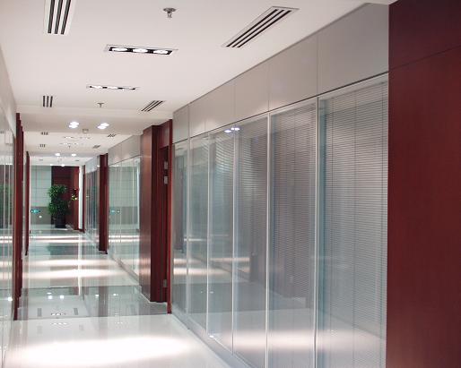 电动雾化玻璃隔断特点与优势